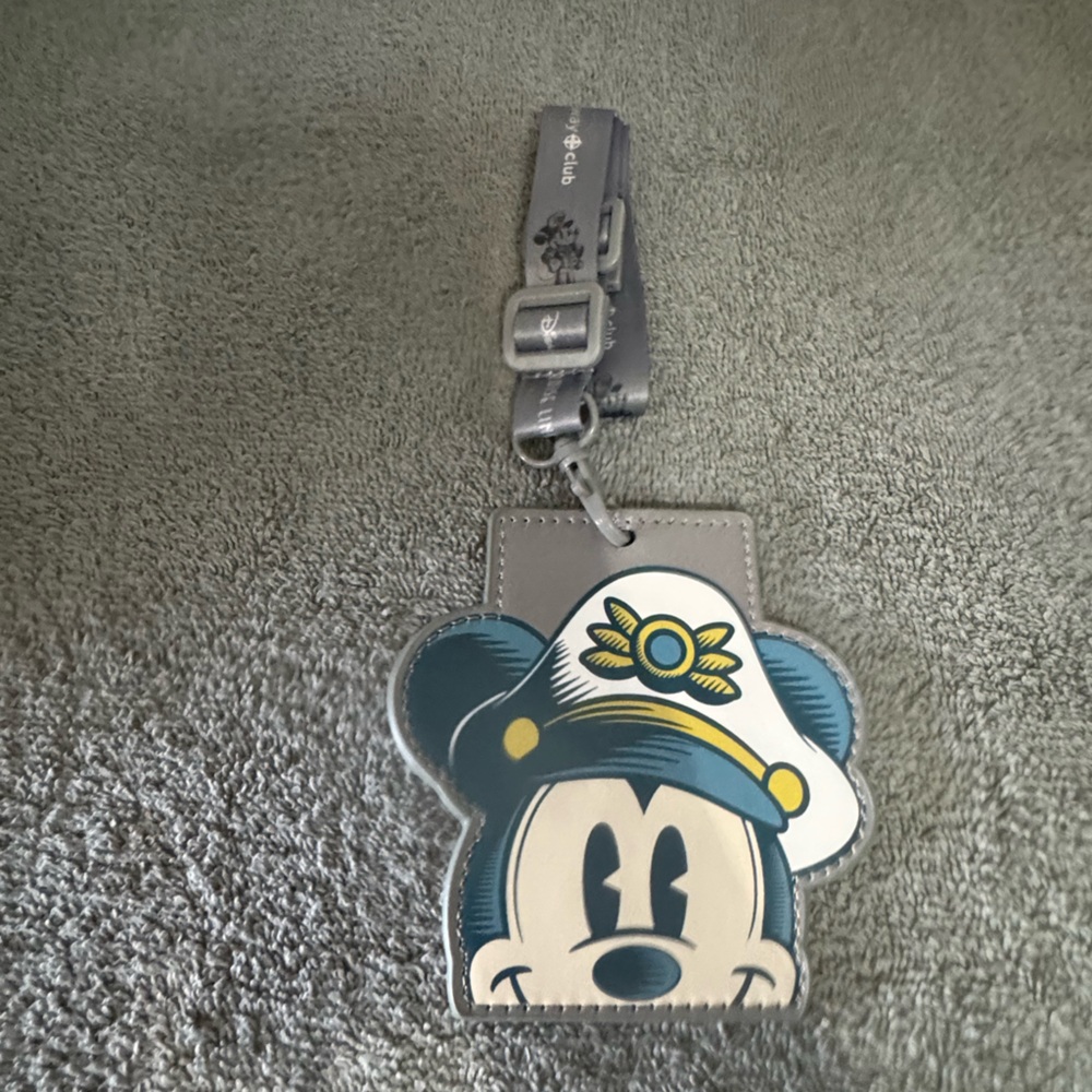 Disney Cruise Line Castaway Club Platinum Captain Mickey Lanyard ID Holder NEW